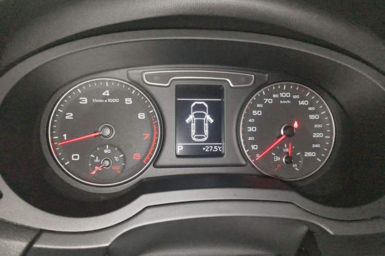 Used Audi Q3 2015 35 TFSI Comfort Model Instrument Cluster