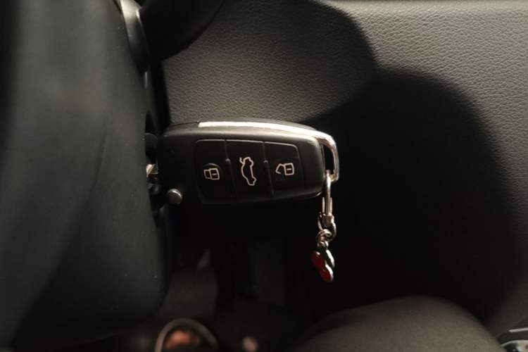 Used Audi Q3 2015 30 TFSI Comfort Model Interior 1