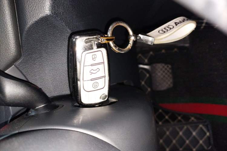 Used Audi Q3 2015 35 TFSI Comfort Model Interior 1