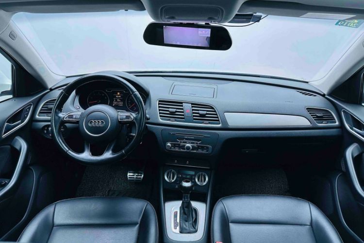 Used Audi Q3 2015 30 TFSI Ambition Edition Interior 1