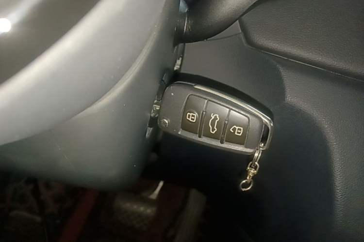 Used Audi Q3 2015 30 TFSI Comfort Model Interior 1