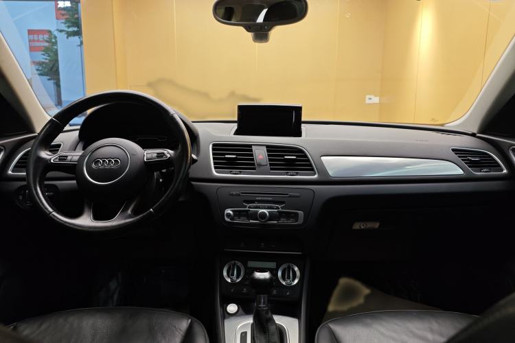 Used Audi Q3 2015 35 TFSI Millionth Anniversary Comfort Model Interior 10