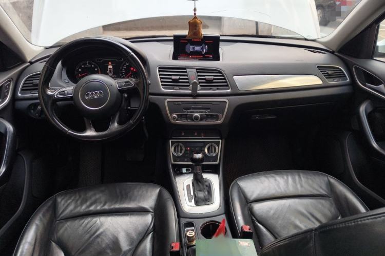 Used Audi Q3 2015 35 TFSI Comfort Model Interior 2