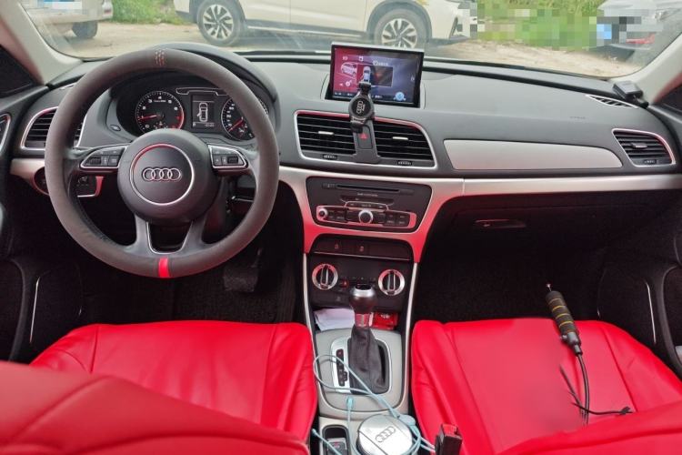 Used Audi Q3 2015 35 TFSI Ambition Edition Interior 2