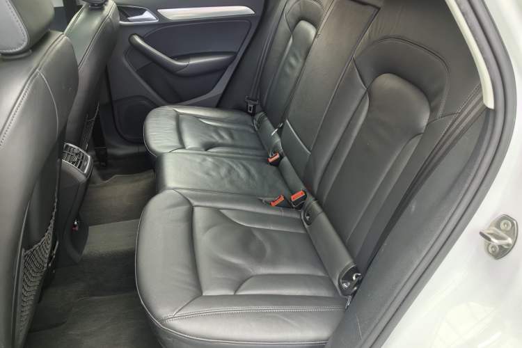 Used Audi Q3 2015 35 TFSI Millionth Anniversary Comfort Model Interior 3