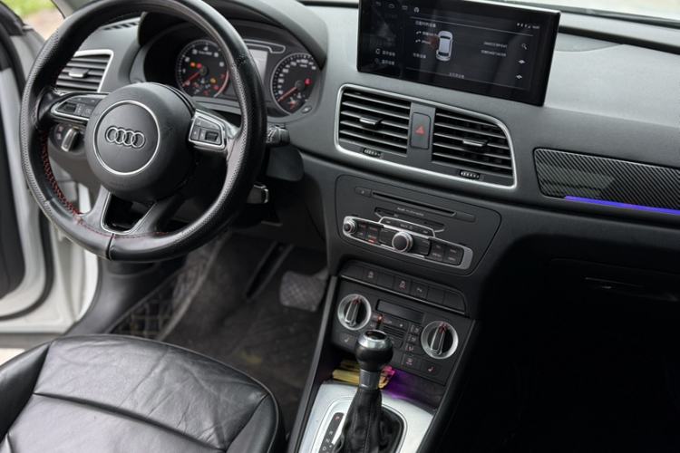 Used Audi Q3 2015 35 TFSI Millionth Anniversary Comfort Model Interior 9