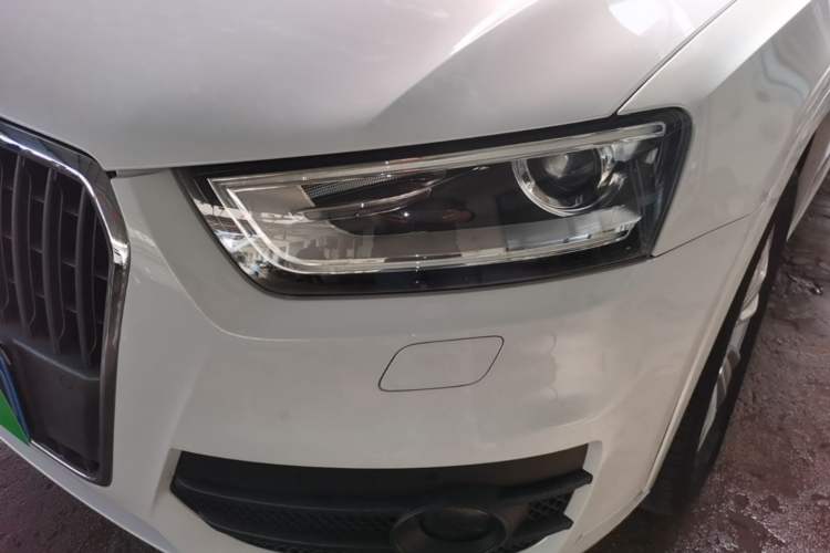 Used Audi Q3 2015 35 TFSI Comfort Model Left Front Headlight