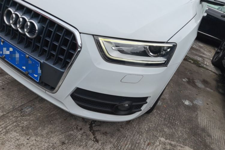Used Audi Q3 2015 35 TFSI quattro Millionth Anniversary Edition Left Front Headlight