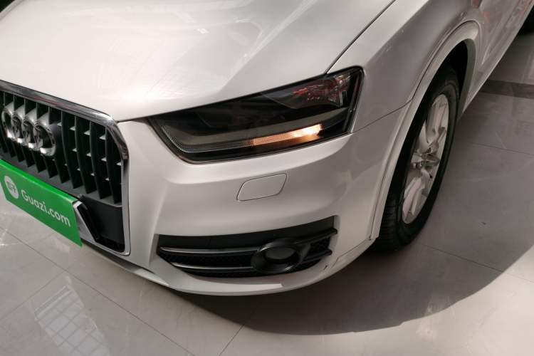 Used Audi Q3 2015 30 TFSI Ambition Edition Left Front Headlight