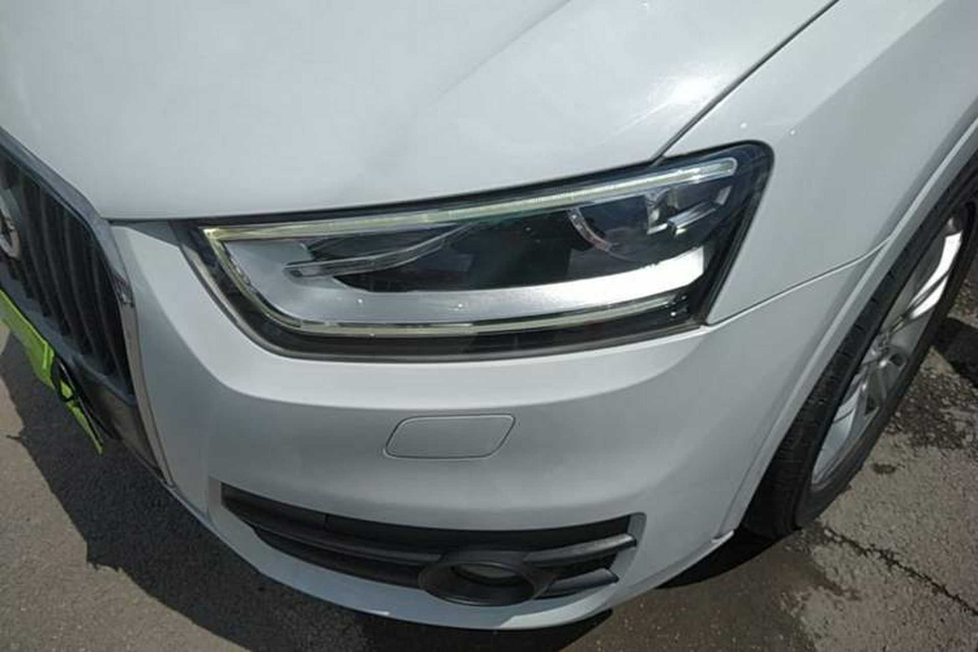 Used Audi Q3 2015 35 TFSI Comfort Model Left Front Headlight