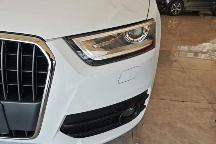 Used Audi Q3 2015 30 TFSI Comfort Model Left Front Headlight