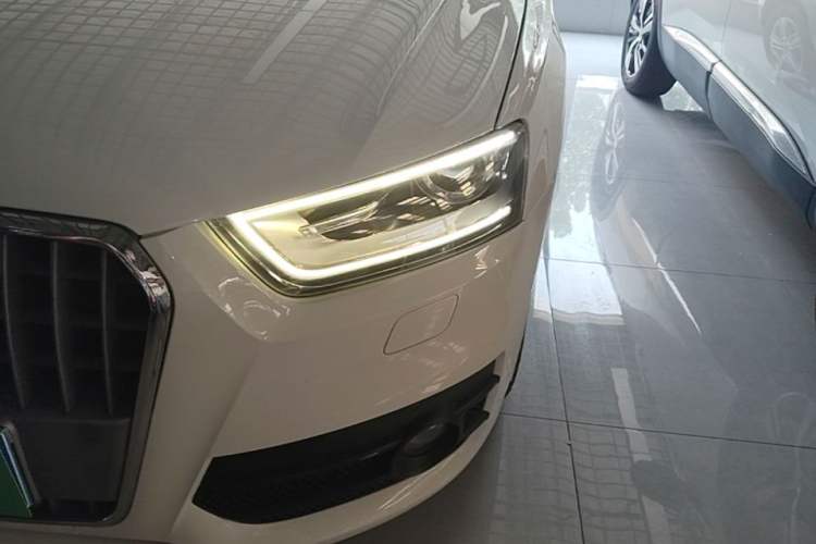 Used Audi Q3 2015 35 TFSI quattro Technology Edition Left Front Headlight
