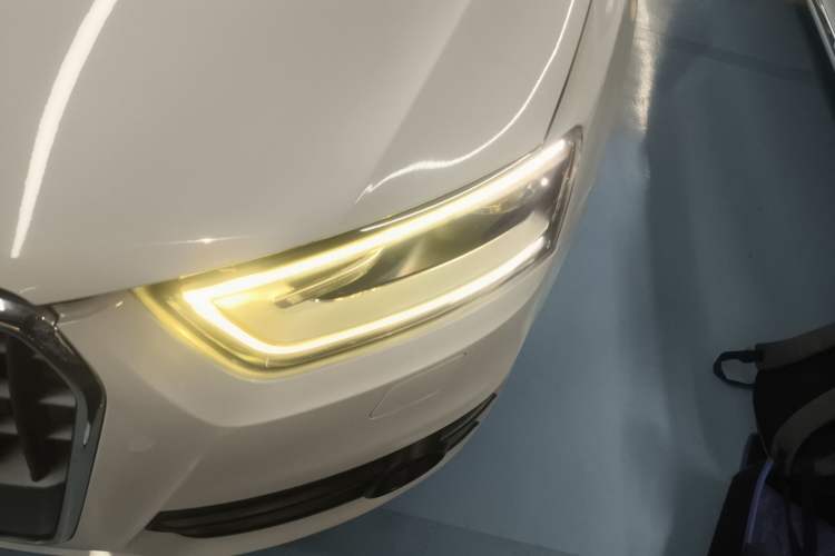 Used Audi Q3 2015 30 TFSI Comfort Model Left Front Headlight