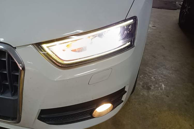 Used Audi Q3 2015 35 TFSI Ambition Edition Left Front Headlight