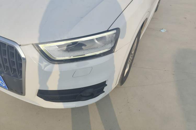 Used Audi Q3 2015 35 TFSI quattro Comfort model Left Front Headlight