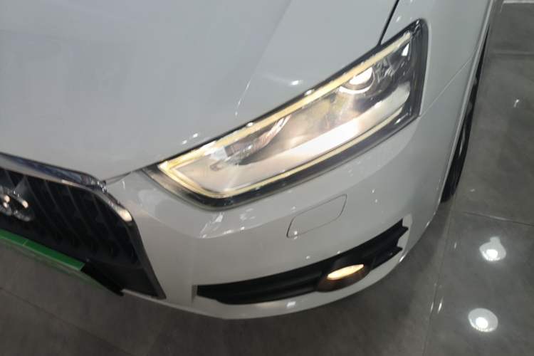 Used Audi Q3 2015 35 TFSI Millionth Anniversary Comfort Model Left Front Headlight
