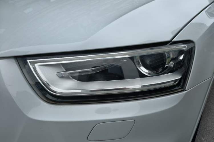 Used Audi Q3 2015 35 TFSI quattro Technology Edition Left Front Headlight