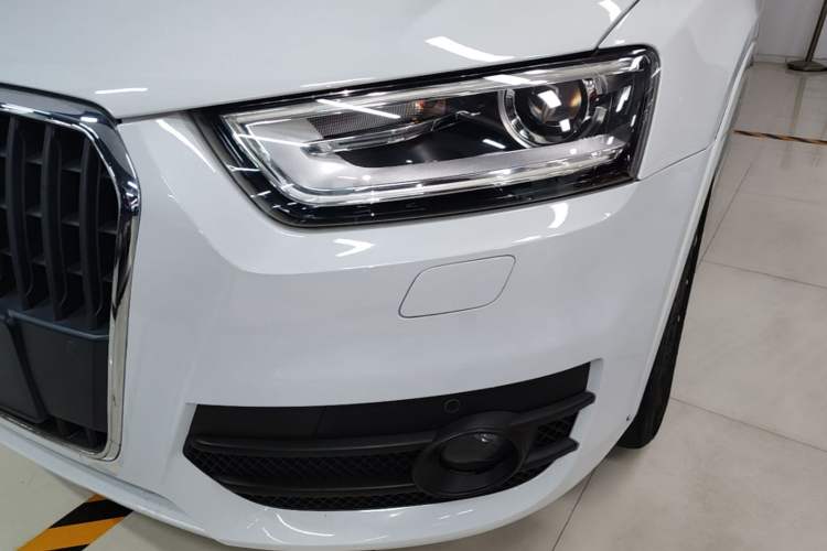 Used Audi Q3 2015 35 TFSI Comfort Model Left Front Headlight