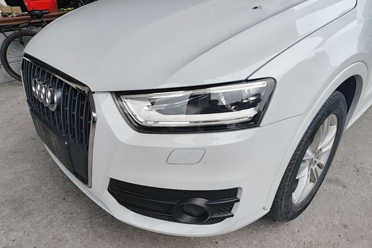 Used Audi Q3 2015 35 TFSI Comfort Model Left Front Headlight