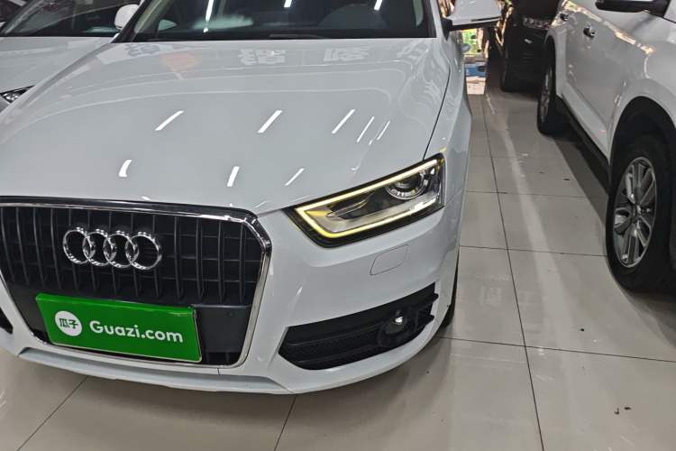 Used Audi Q3 2015 35 TFSI quattro Millionth Anniversary Edition Left Front Headlight