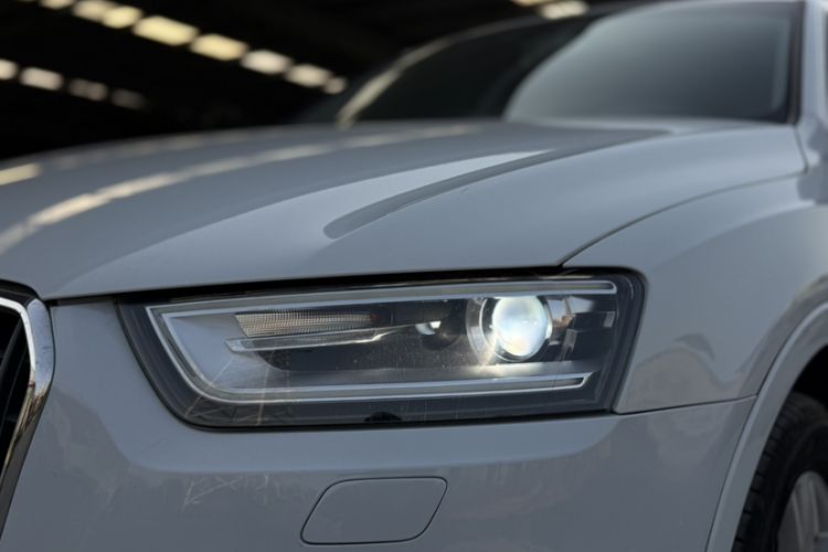 Used Audi Q3 2015 35 TFSI Millionth Anniversary Comfort Model Left Front Headlight