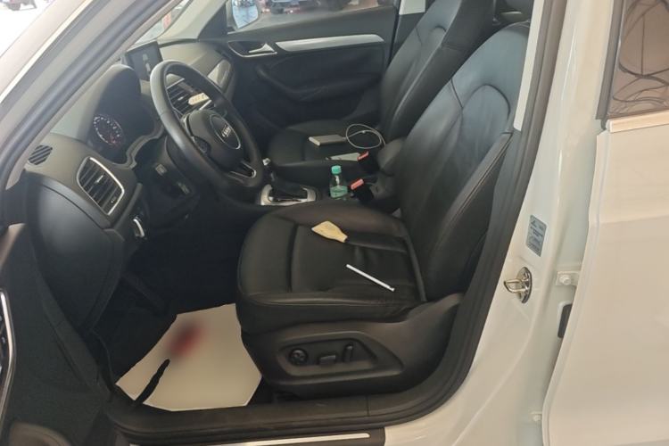 Used Audi Q3 2015 35 TFSI quattro Technology Edition Left Front Seat