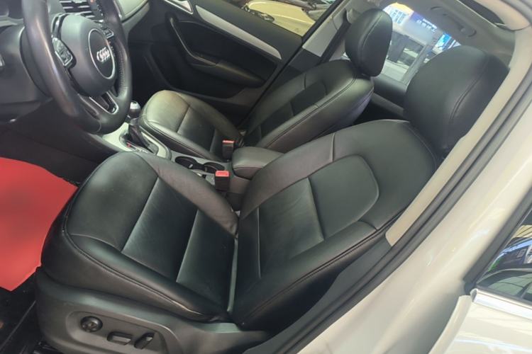 Used Audi Q3 2015 35 TFSI Ambition Edition Left Front Seat