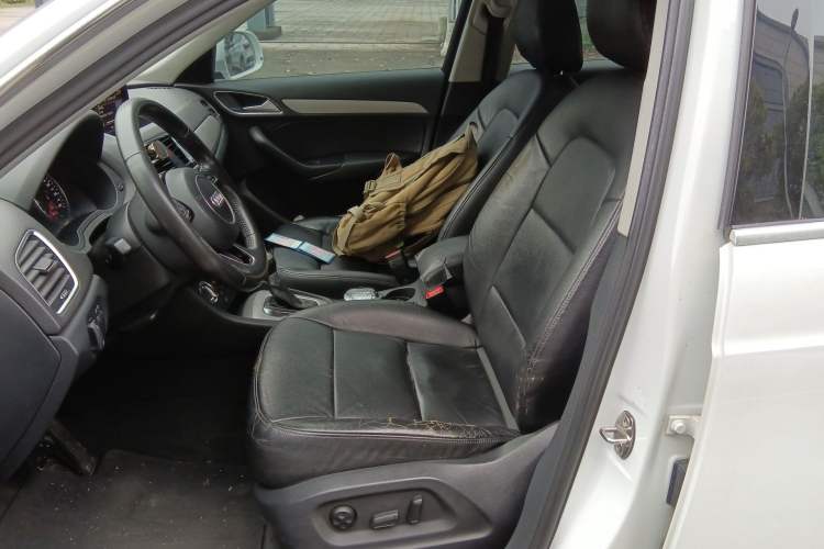 Used Audi Q3 2015 30 TFSI Ambition Edition Left Front Seat