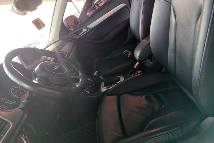 Used Audi Q3 2015 35 TFSI Comfort Model Left Front Seat