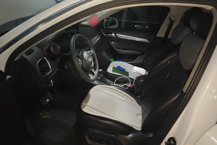 Used Audi Q3 2015 35 TFSI quattro Technology Edition Left Front Seat