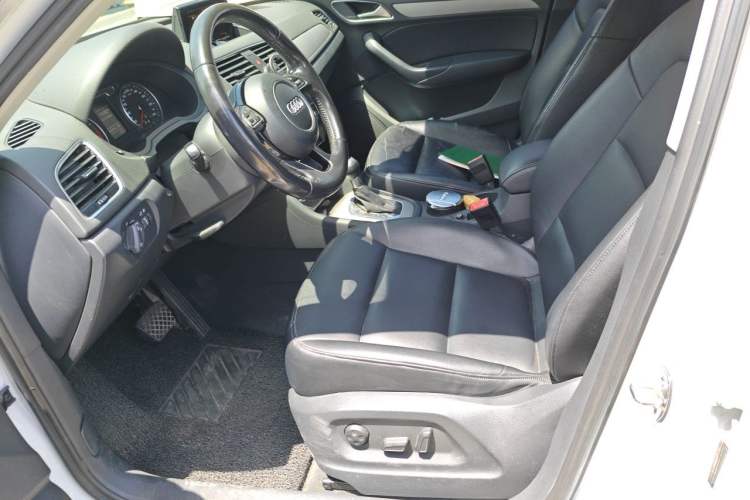 Used Audi Q3 2015 30 TFSI Ambition Edition Left Front Seat
