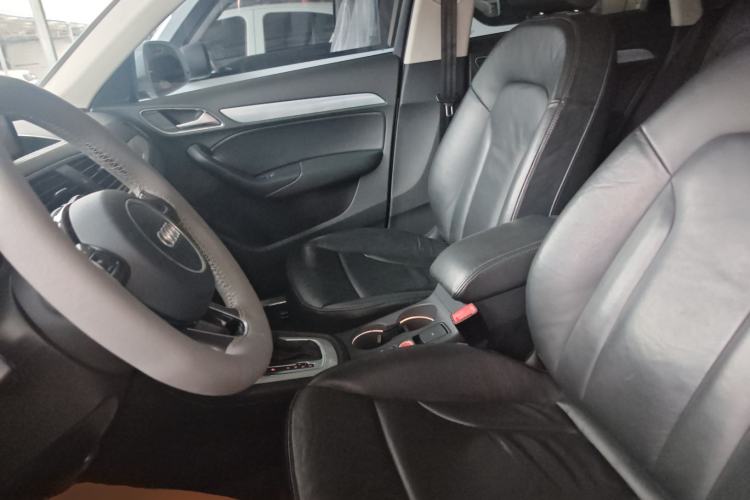 Used Audi Q3 2015 35 TFSI quattro Technology Edition Left Front Seat