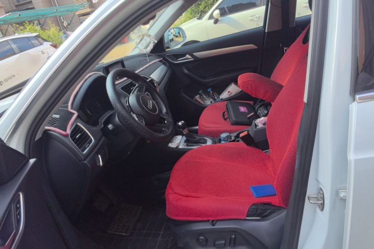 Used Audi Q3 2015 35 TFSI Ambition Edition Left Front Seat
