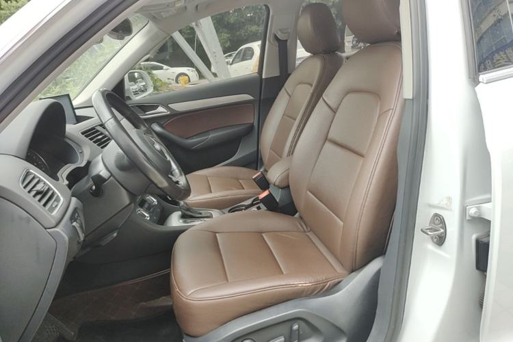Used Audi Q3 2015 35 TFSI Ambition Edition Left Front Seat