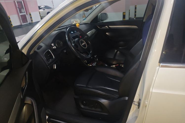 Used Audi Q3 2015 35 TFSI Ambition Edition Left Front Seat