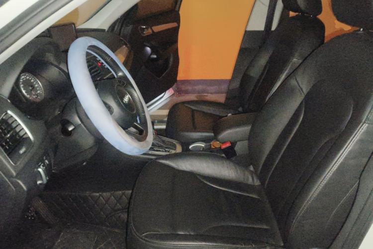 Used Audi Q3 2015 35 TFSI Comfort Model Left Front Seat