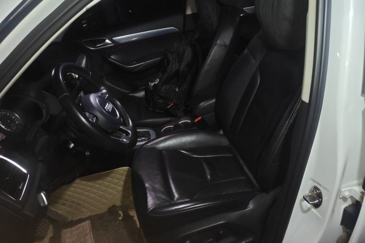 Used Audi Q3 2015 35 TFSI Ambition Edition Left Front Seat