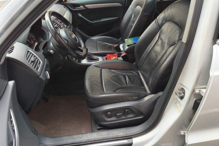 Used Audi Q3 2015 35 TFSI Comfort Model Left Front Seat