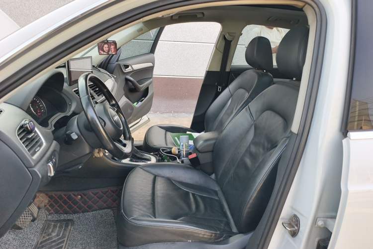 Used Audi Q3 2015 35 TFSI quattro Technology Edition Left Front Seat