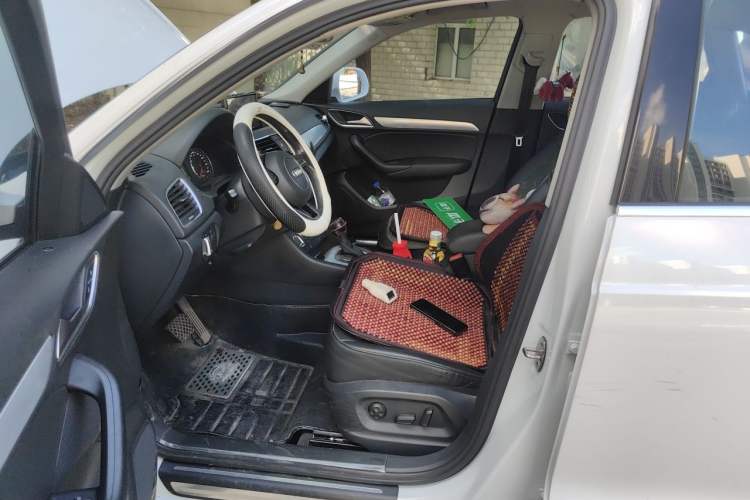 Used Audi Q3 2015 35 TFSI Comfort Model Left Front Seat