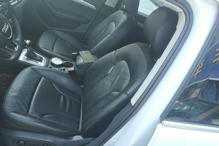 Used Audi Q3 2015 35 TFSI quattro Technology Edition Left Front Seat
