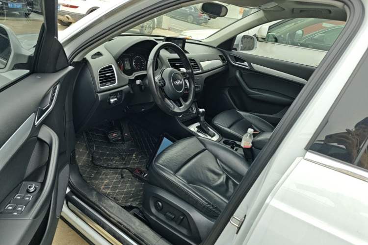 Used Audi Q3 2015 35 TFSI Millionth Anniversary Comfort Model Left Front Seat