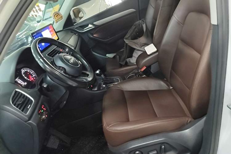 Used Audi Q3 2015 30 TFSI Ambition Edition Left Front Seat