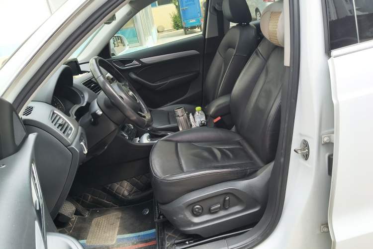 Used Audi Q3 2015 35 TFSI quattro Technology Edition Left Front Seat