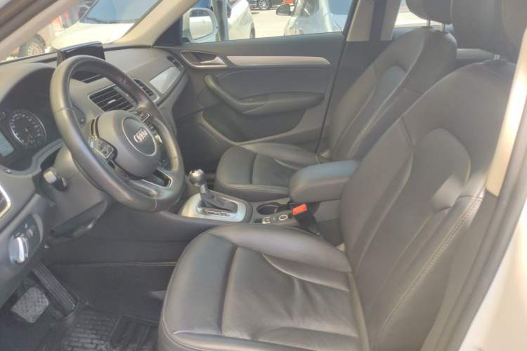 Used Audi Q3 2015 35 TFSI Comfort Model Left Front Seat