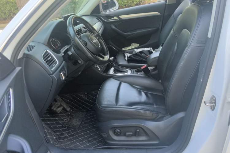Used Audi Q3 2015 35 TFSI quattro Luxury Edition Left Front Seat
