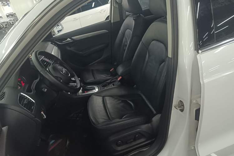 Used Audi Q3 2015 35 TFSI quattro Millionth Anniversary Edition Left Front Seat