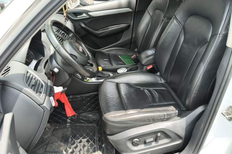 Used Audi Q3 2015 35 TFSI Comfort Model Left Front Seat