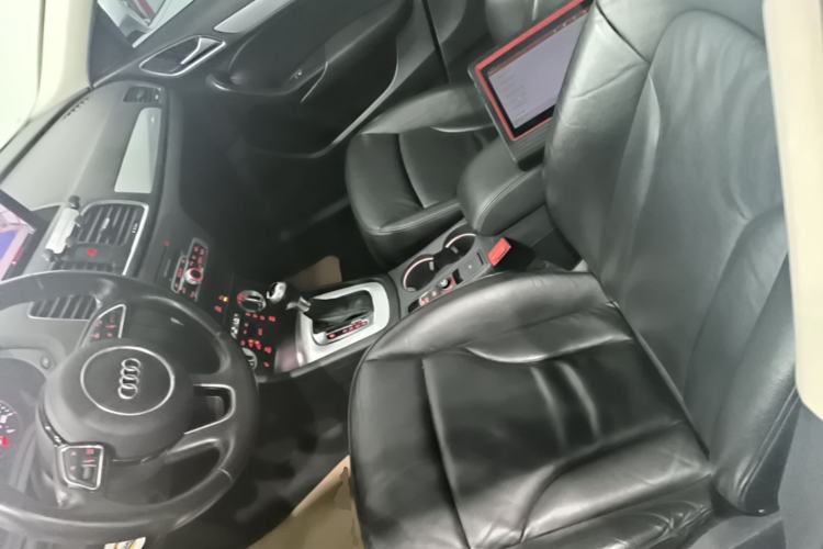 Used Audi Q3 2015 35 TFSI Millionth Anniversary Comfort Model Left Front Seat