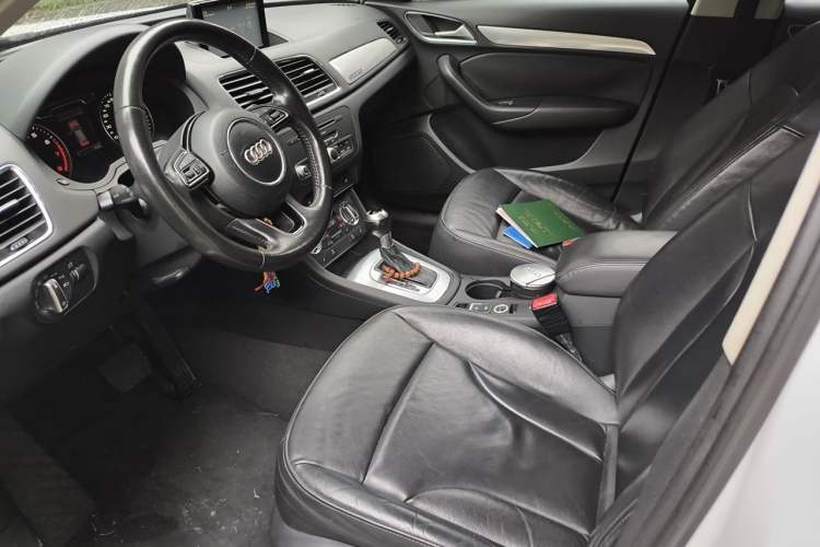 Used Audi Q3 2015 35 TFSI quattro Technology Edition Left Front Seat